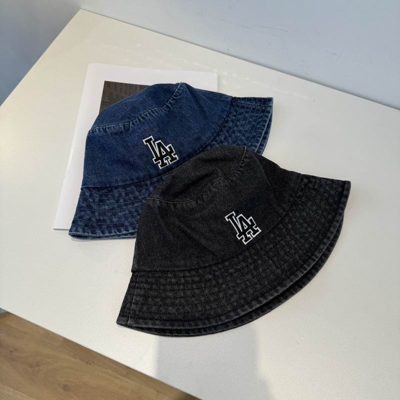 MLB hat 082902